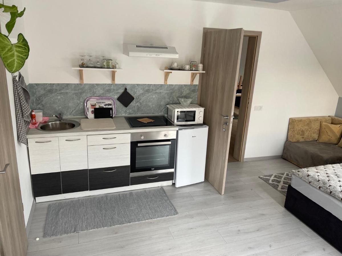 Jasmin Apartment House Vonyarcvashegy Esterno foto