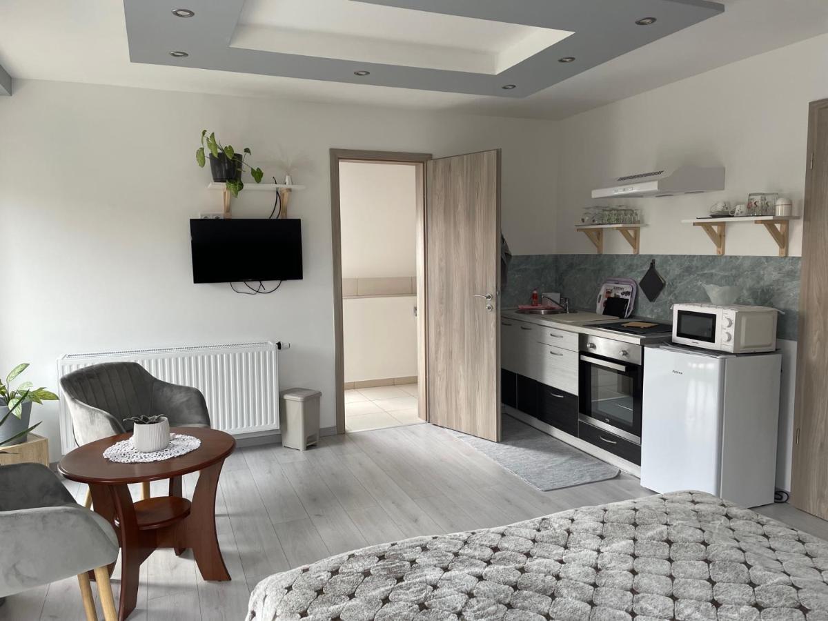 Jasmin Apartment House Vonyarcvashegy Esterno foto