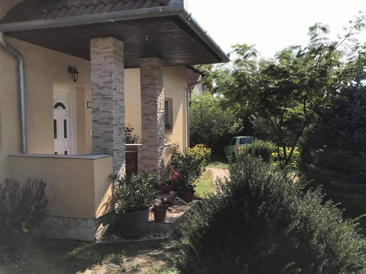Jasmin Apartment House Vonyarcvashegy Esterno foto
