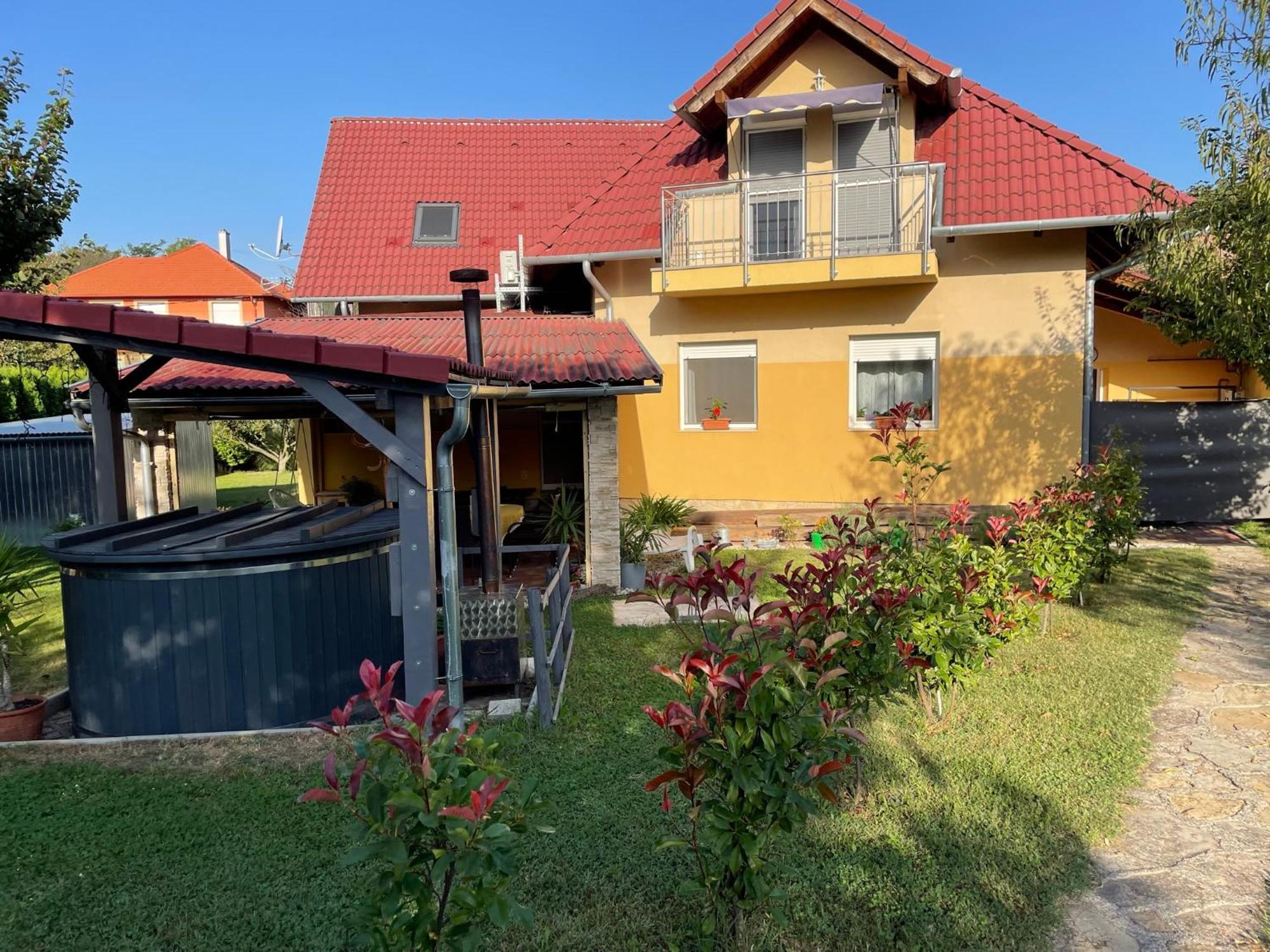 Jasmin Apartment House Vonyarcvashegy Esterno foto