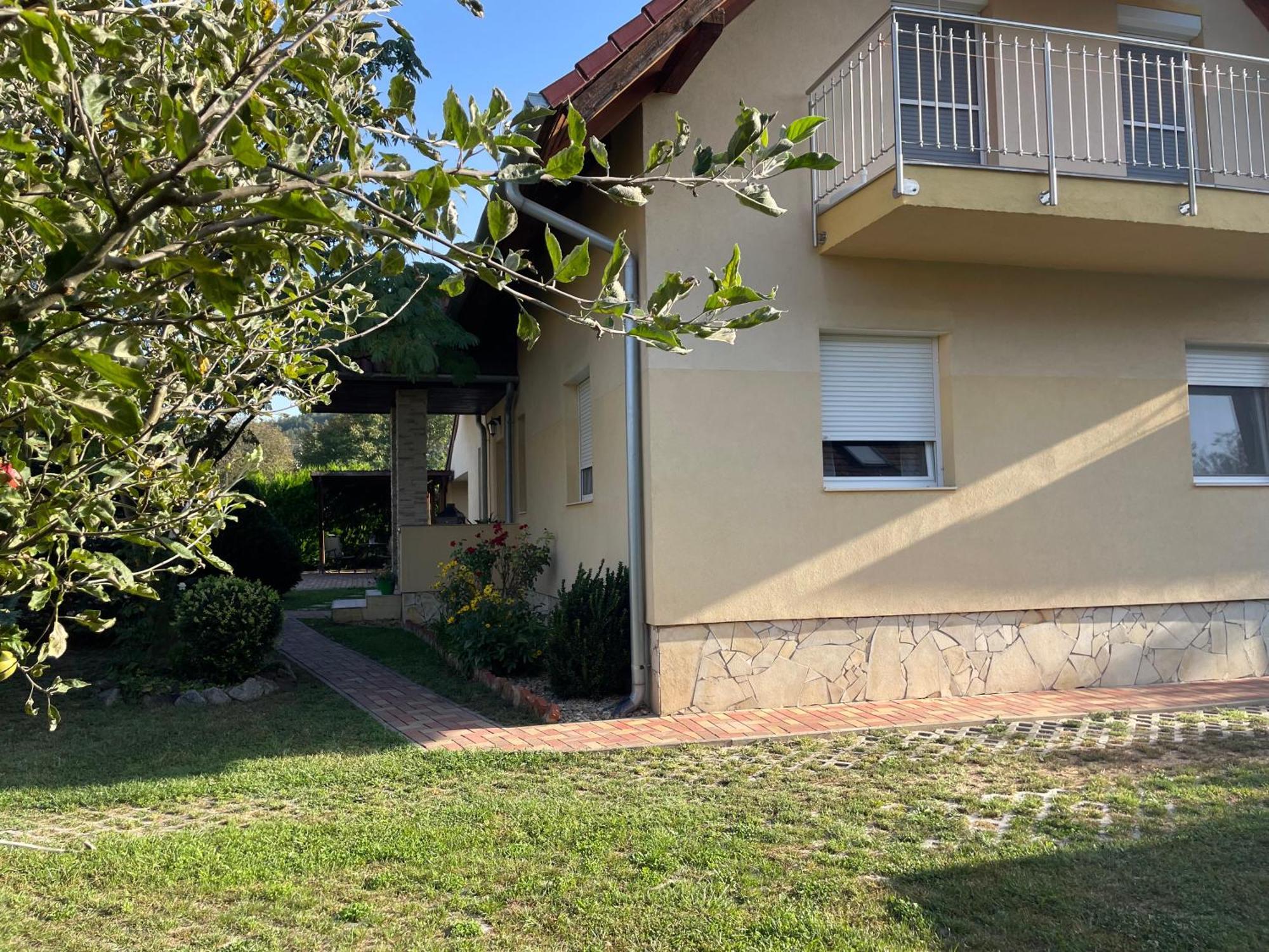 Jasmin Apartment House Vonyarcvashegy Esterno foto