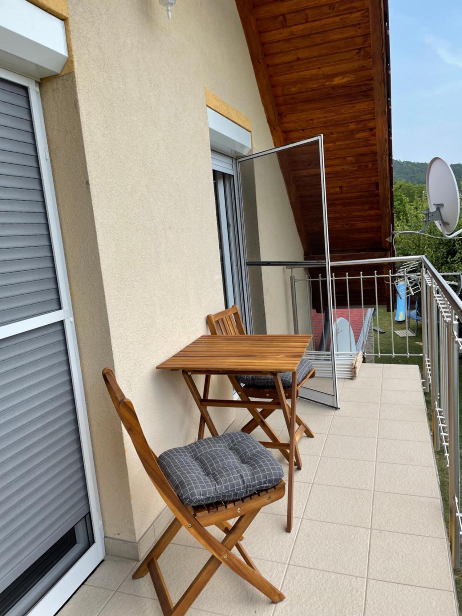 Jasmin Apartment House Vonyarcvashegy Esterno foto