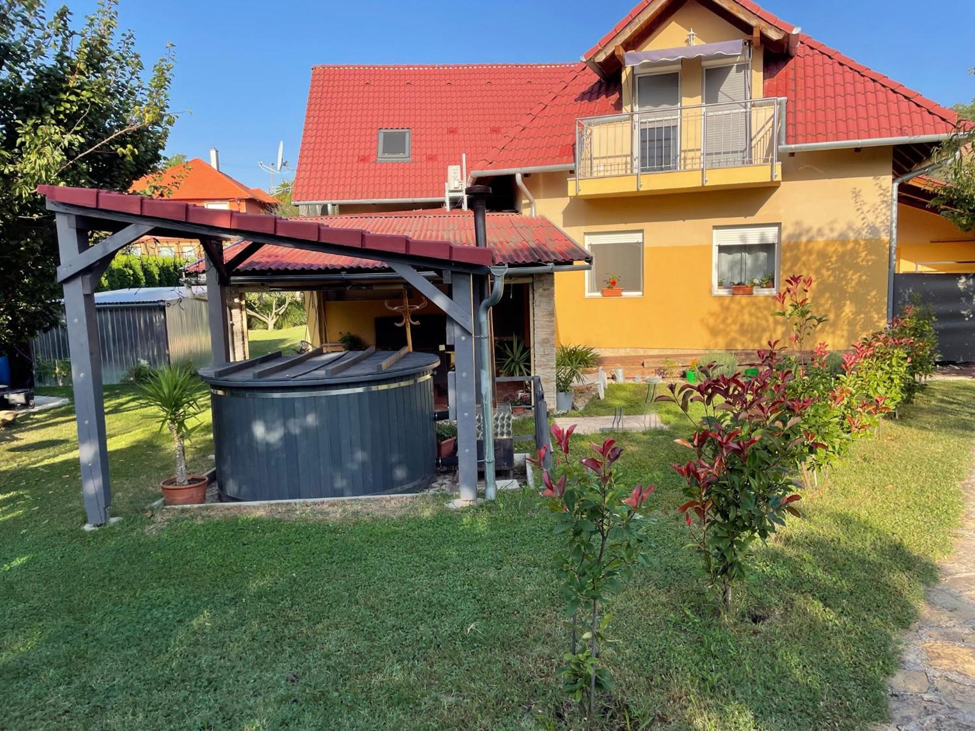 Jasmin Apartment House Vonyarcvashegy Esterno foto